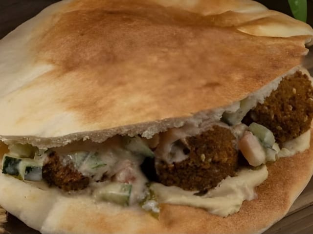 Falafel Pita.
